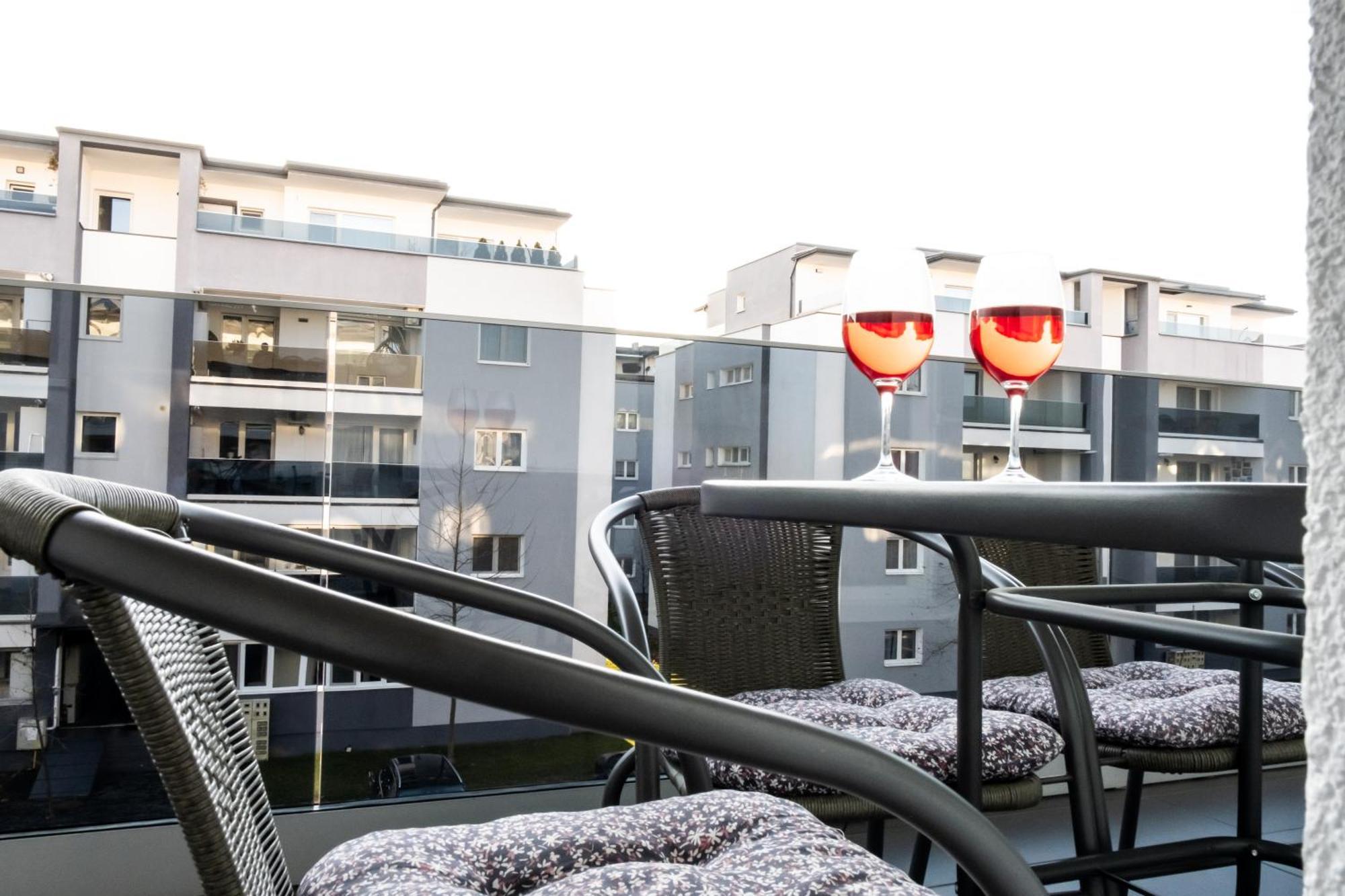Exclusive Apartment Sibiu Bagian luar foto